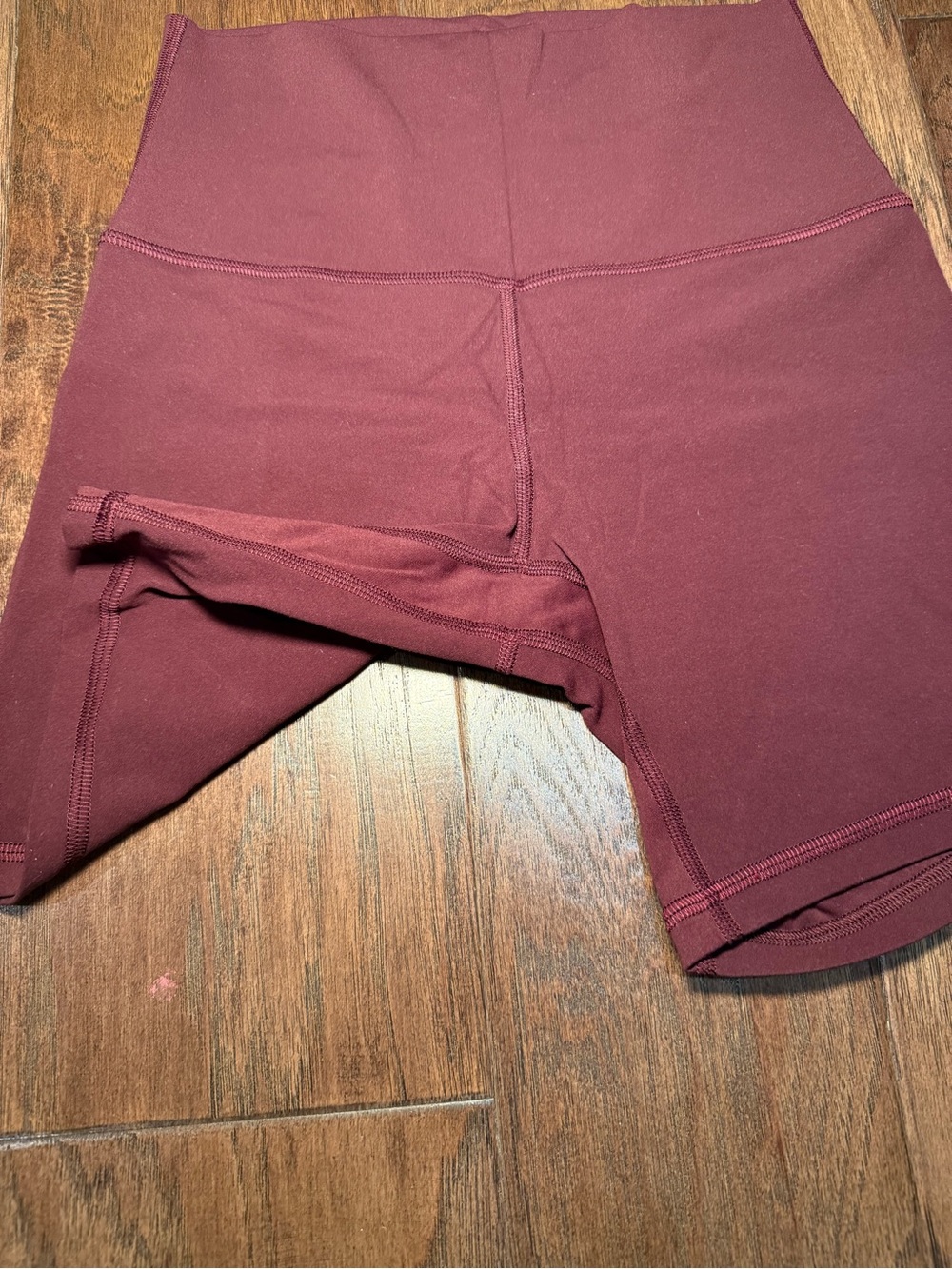 Lululemon High-Rise Wine Colored Bike Shorts Size 4 Yoga Shorts - Picture 5 of 8
